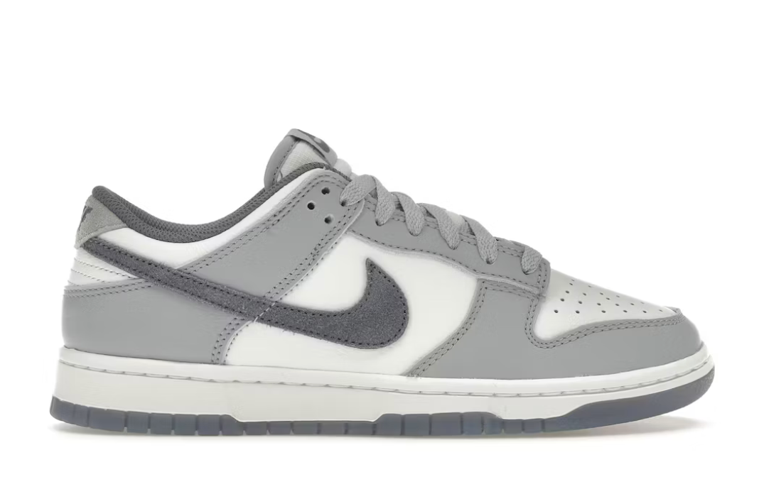 Nike Dunk Low SE Light Carbon
